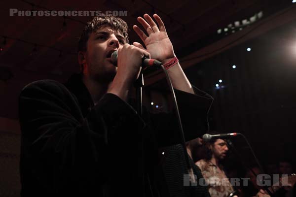 FONTAINES DC - 2019-06-01 - NIMES - Paloma - Patio - 